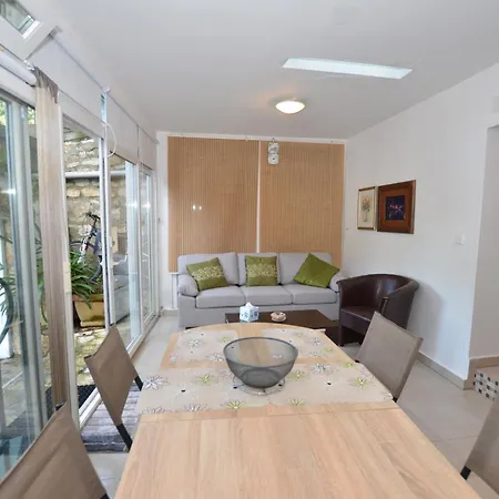 Apartman Oasis *